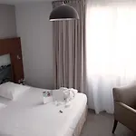 Hotel Western Garden And 3*