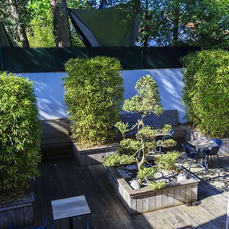 Western Garden And 호텔