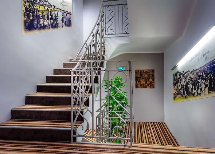 Отель Western Garden And Ла-Боль-Эскублак