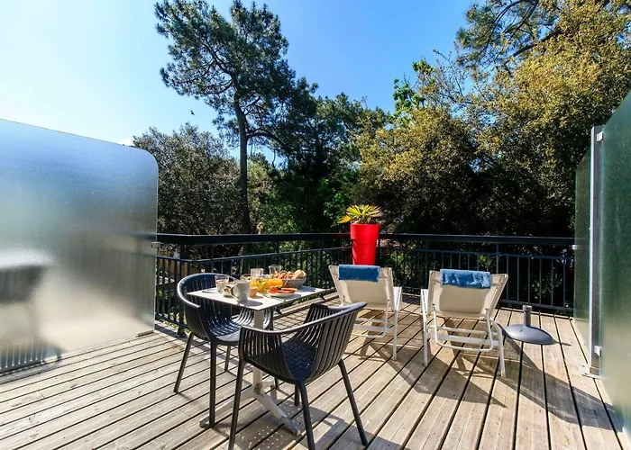 Western Garden And Отель 3*