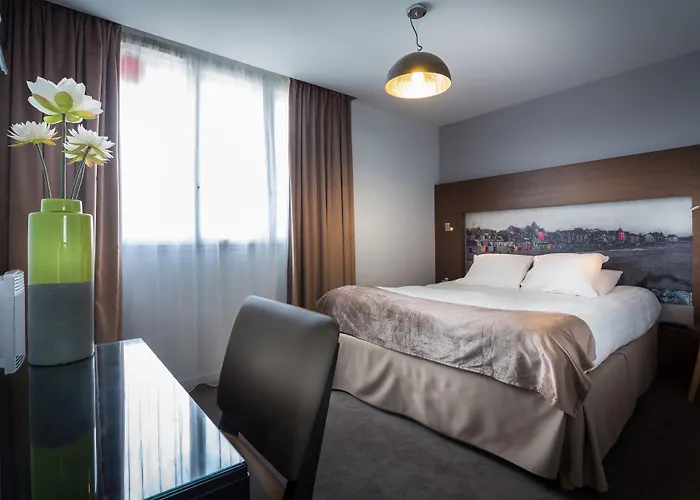 Western Garden And Отель 3*