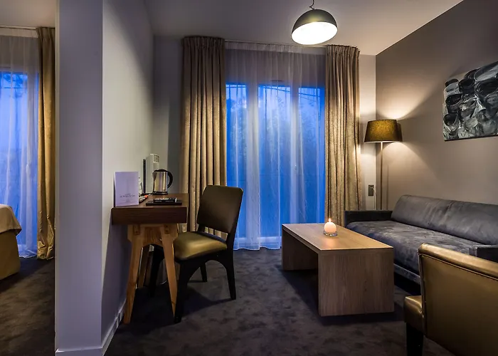 Отель Western Garden And