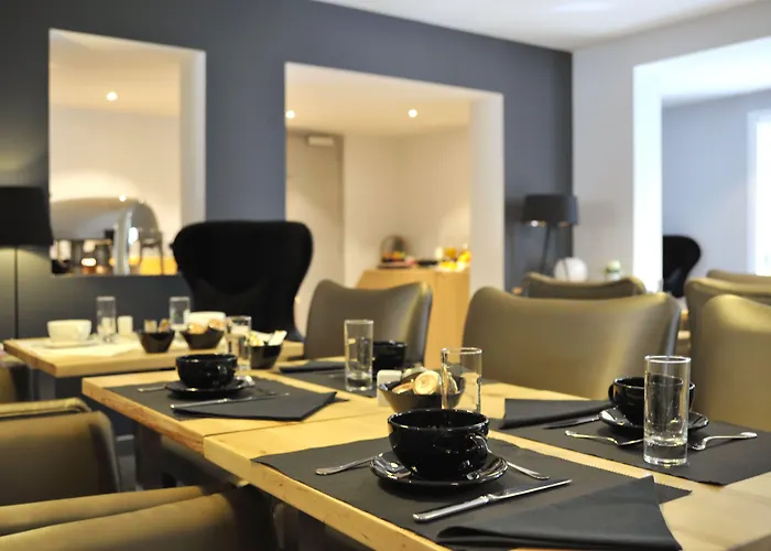 Отель Western Garden And 3*