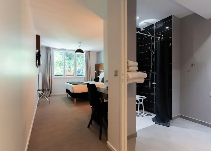 Western Garden And 3*