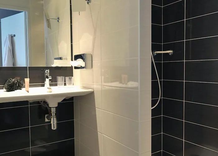 Отель Western Garden And Ла-Боль-Эскублак